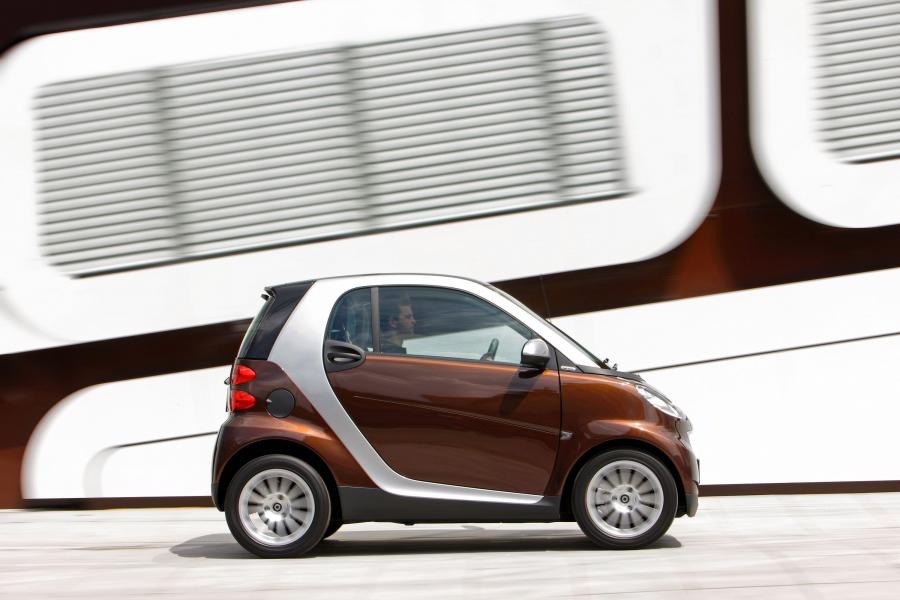  Smart ForTwo Electric Drive 2009 года  (фото 26 из 42)